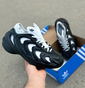 Кроссовки