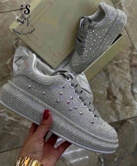 Кроссовки