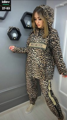 Костюм