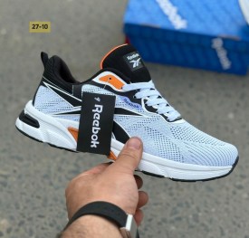 Кроссовки