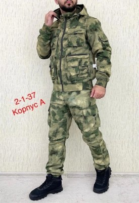 Костюм
