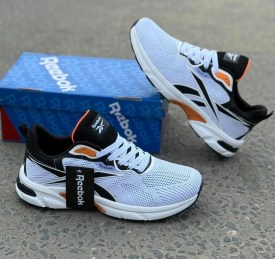 Кроссовки