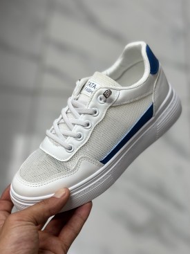Кроссовки