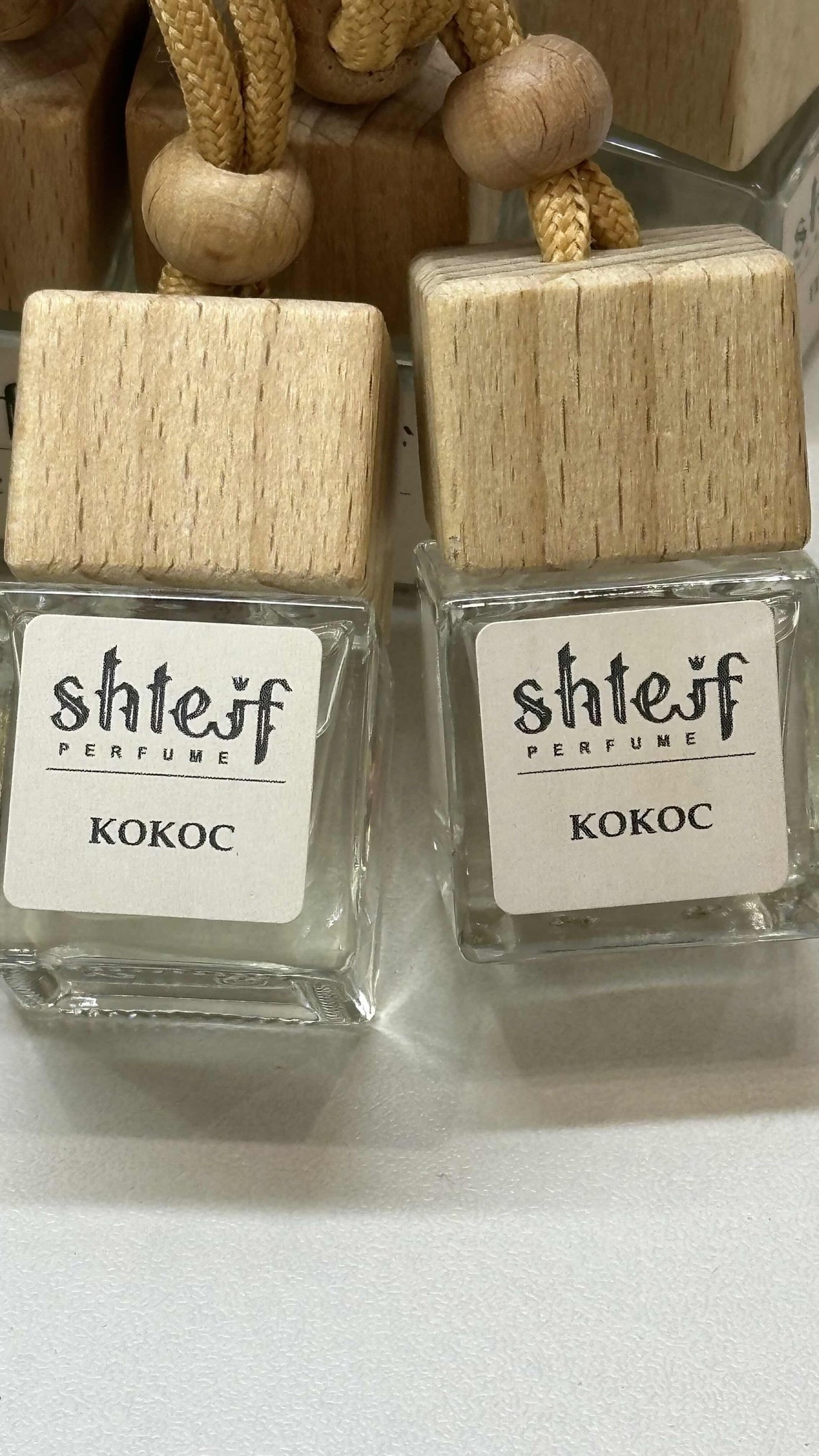 аромат,ароматизатор в автомобиль,ароматизатор автомобильный,ароматизатор в машина,автопарфюм ароматизатор