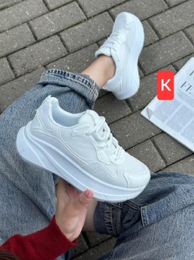 Кроссовки