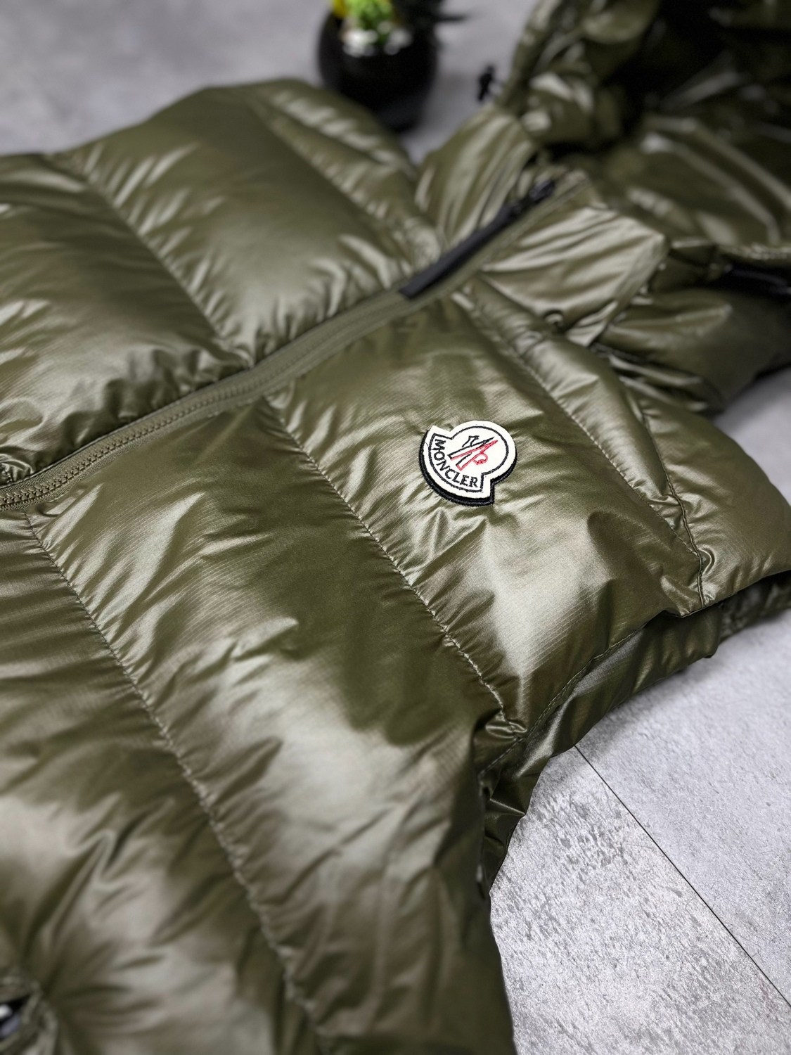 жилетка moncler,жилетка монклер green,жилет moncler,жилетка монклер мужская,moncler мужской жилет