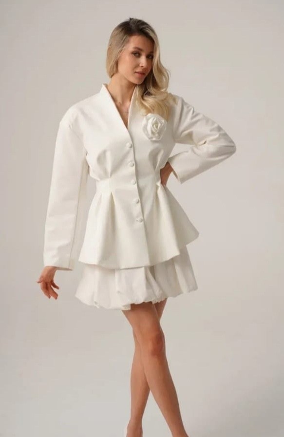 жакет с баской,женские костюмы с юбкой,жакет,женские жакеты,костюм с юбкой