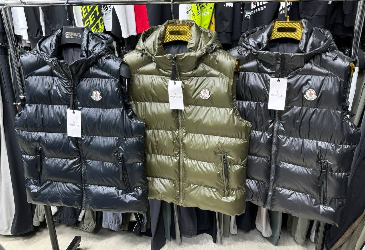 жилетка moncler,жилетка монклер green,жилет moncler,жилетка монклер мужская,moncler мужской жилет