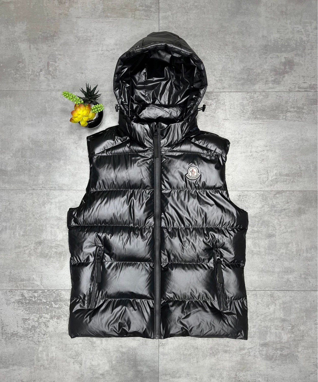 жилетка moncler,жилетка монклер green,жилет moncler,жилетка монклер мужская,moncler мужской жилет
