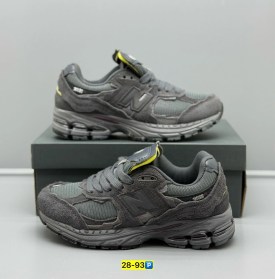 Кроссовки