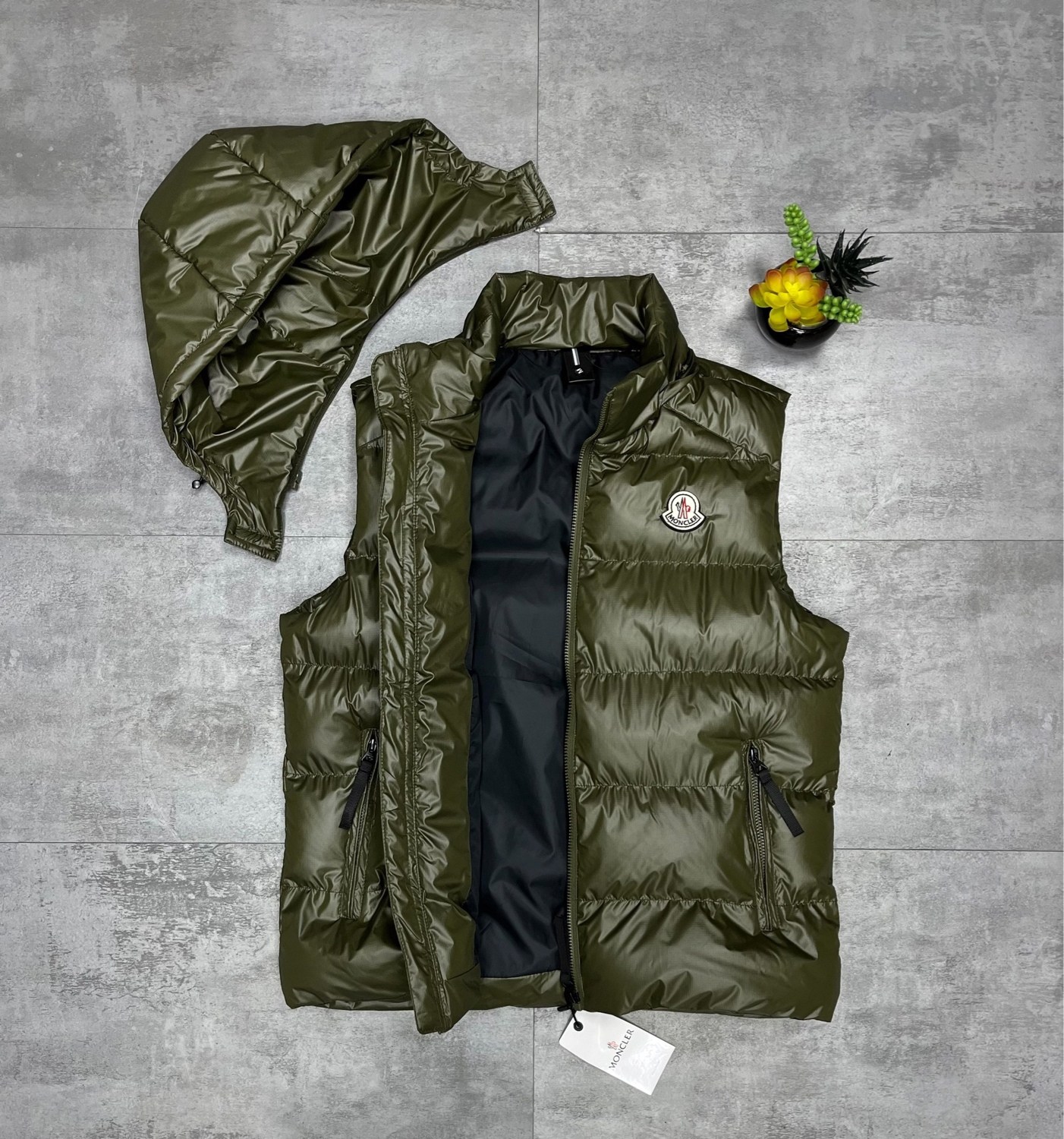 жилетка moncler,жилетка монклер green,жилет moncler,жилетка монклер мужская,moncler мужской жилет