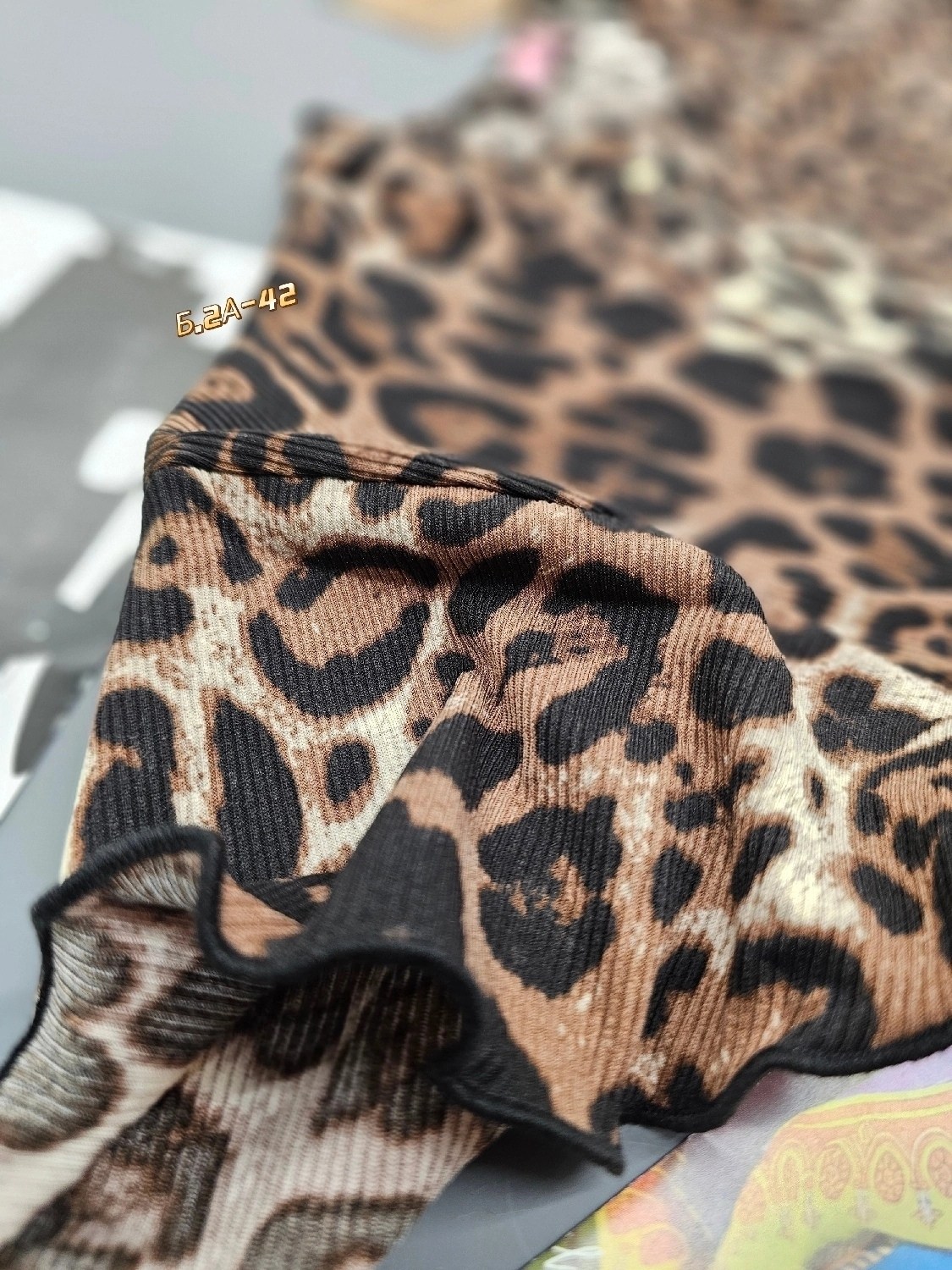 леопардовый,леопардовая одежда,одежда леопард,леопардовый узор,принт леопард