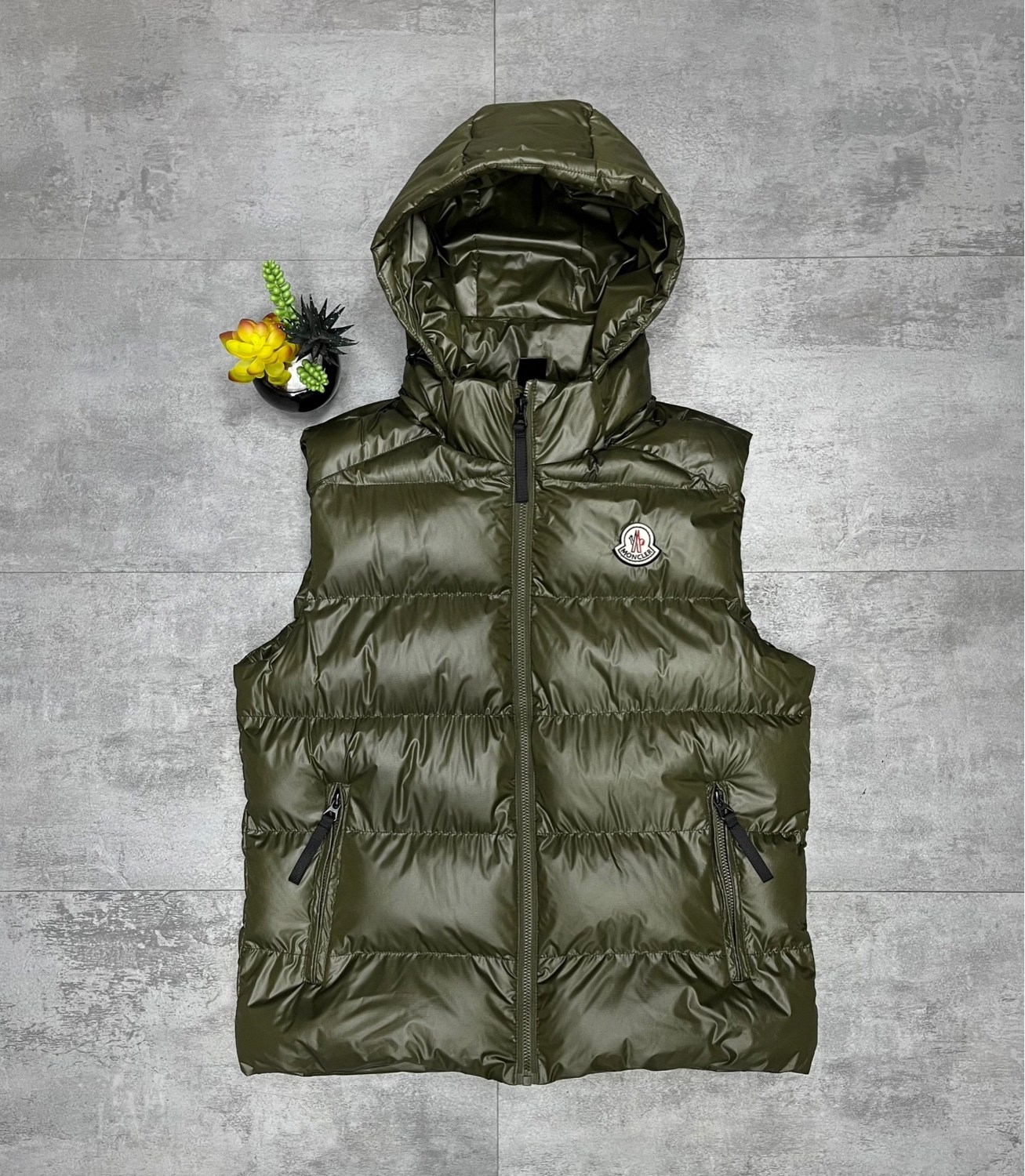 жилетка moncler,жилетка монклер green,жилет moncler,жилетка монклер мужская,moncler мужской жилет