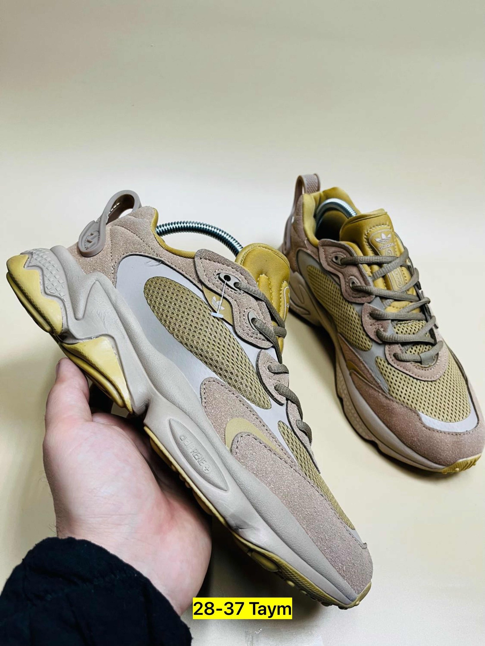 кроссовки,мужские кроссовки,кроссовки adidas,кроссовки для мужчин,кроссовки adidas ozweego