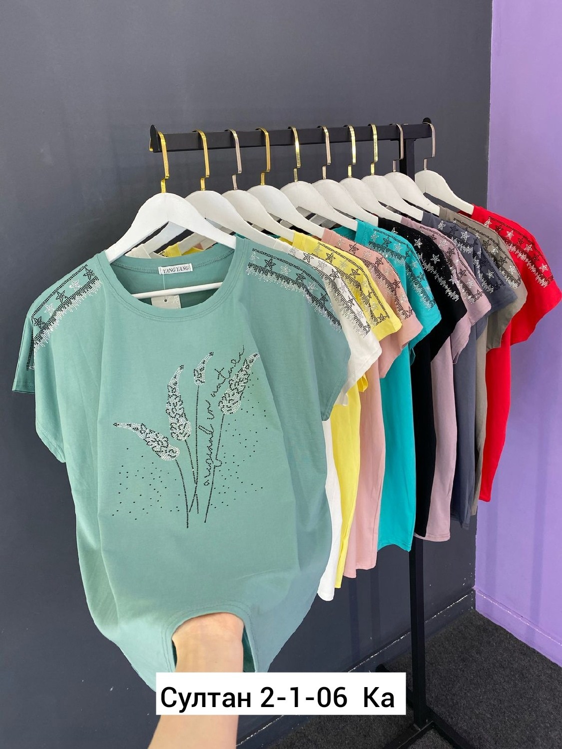 футболка женская,женская футболка со стразами,,турецкие футболки женские,футболка со стразами