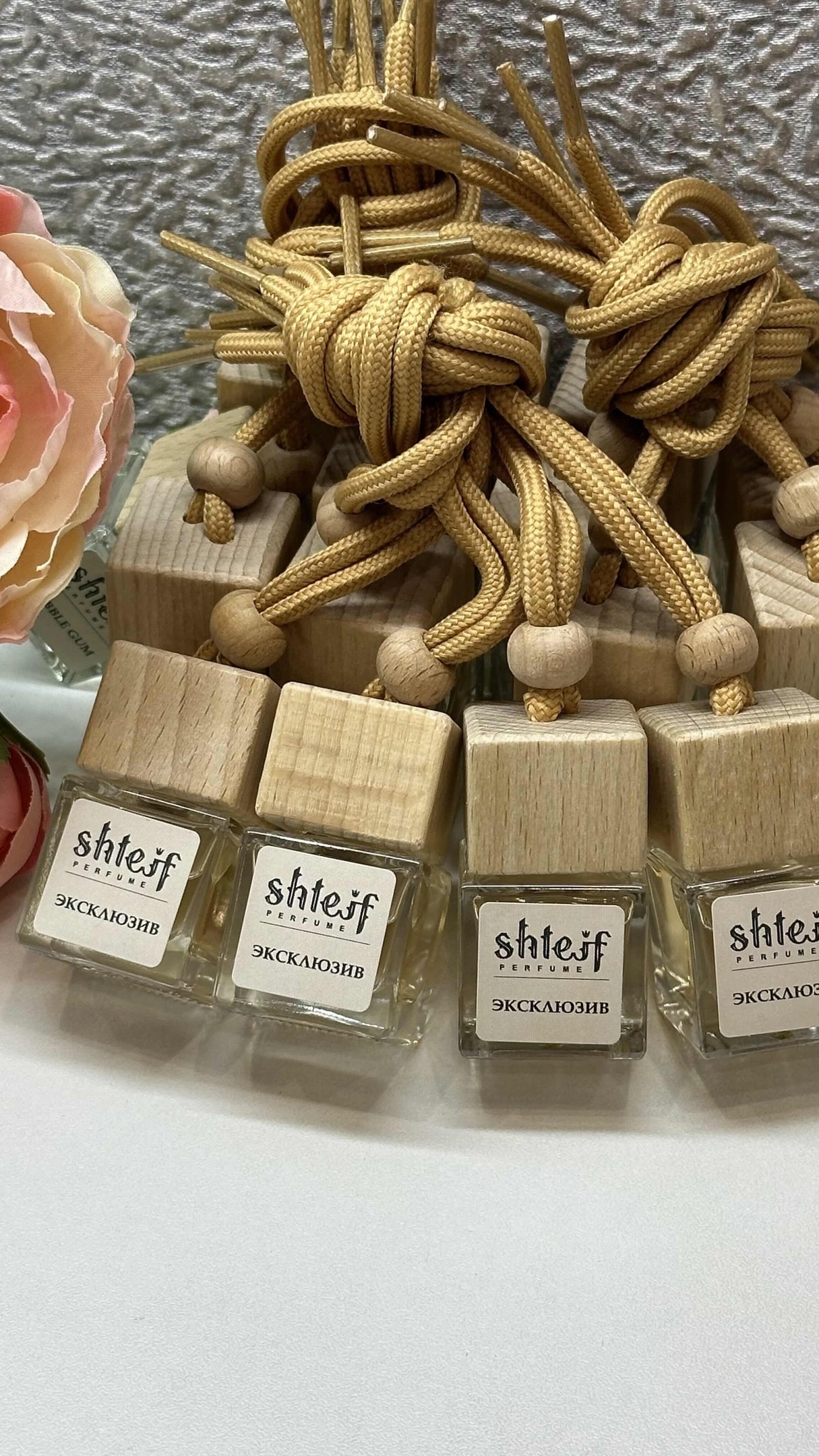 аромат,ароматизатор в автомобиль,ароматизатор автомобильный,ароматизатор в машина,автопарфюм ароматизатор