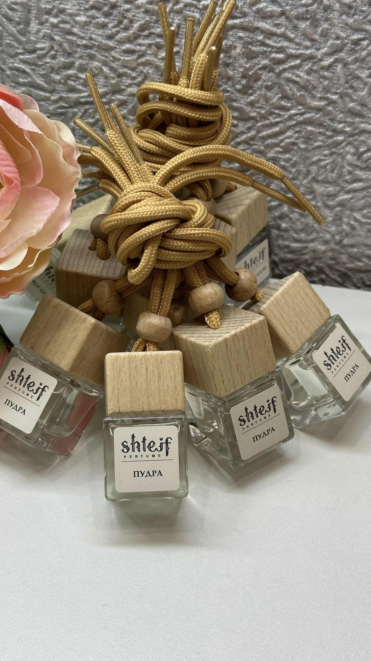 аромат,ароматизатор в автомобиль,ароматизатор автомобильный,ароматизатор в машина,автопарфюм ароматизатор