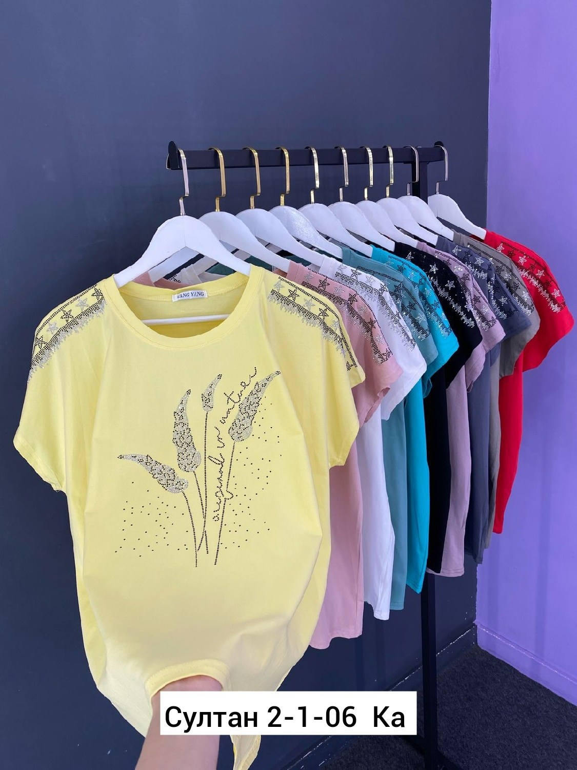 футболка женская,женская футболка со стразами,,турецкие футболки женские,футболка со стразами