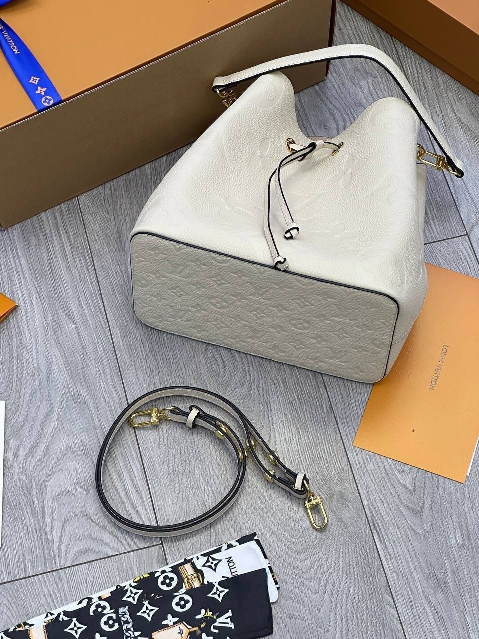 сумка ведро louis vuitton,сумка на плечо louis vuitton,cумка louis vuitton,сумка,женская сумка louis vuitton