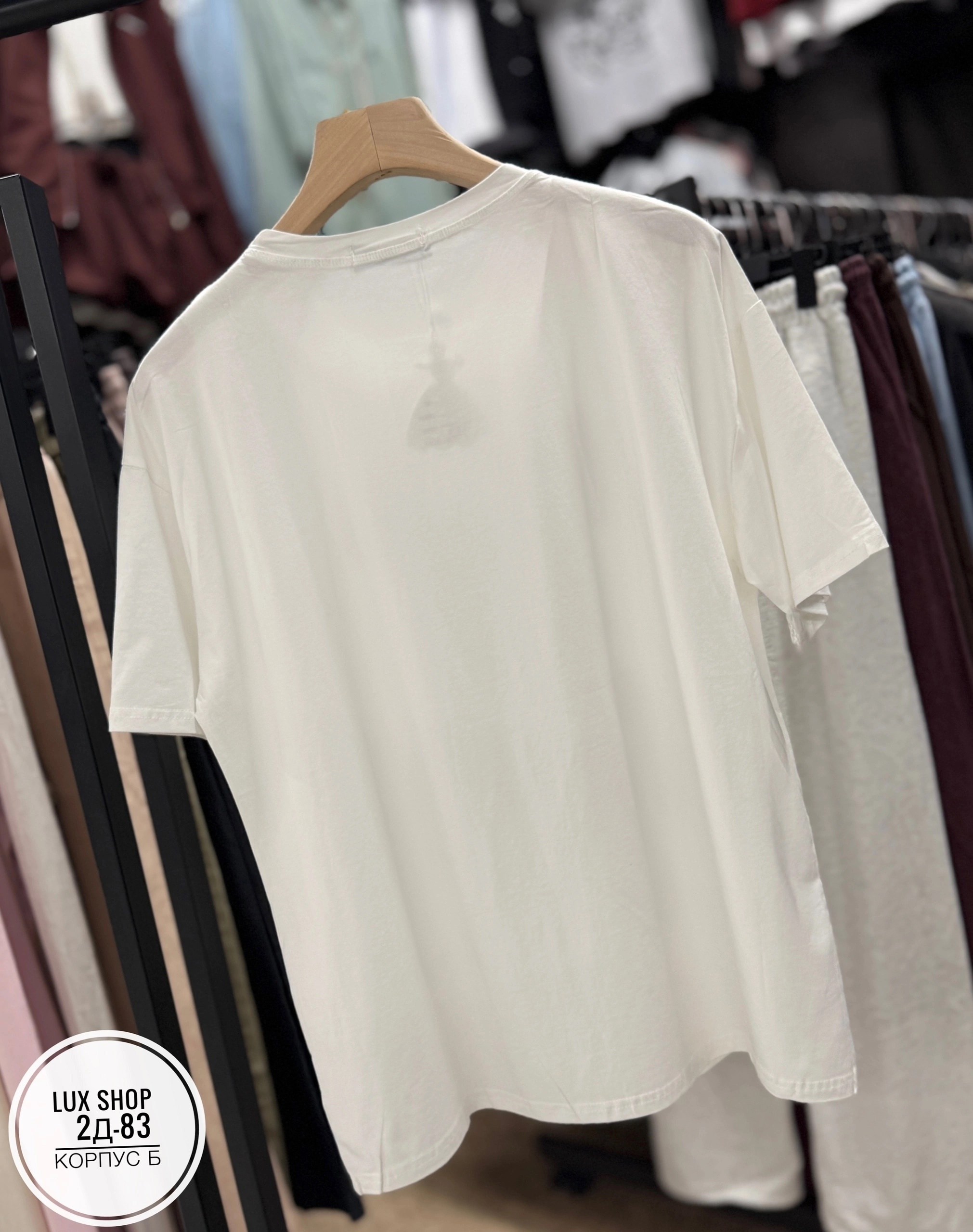 футболки и майки,футболки модные,женская футболка,футболка,футболка со стразами