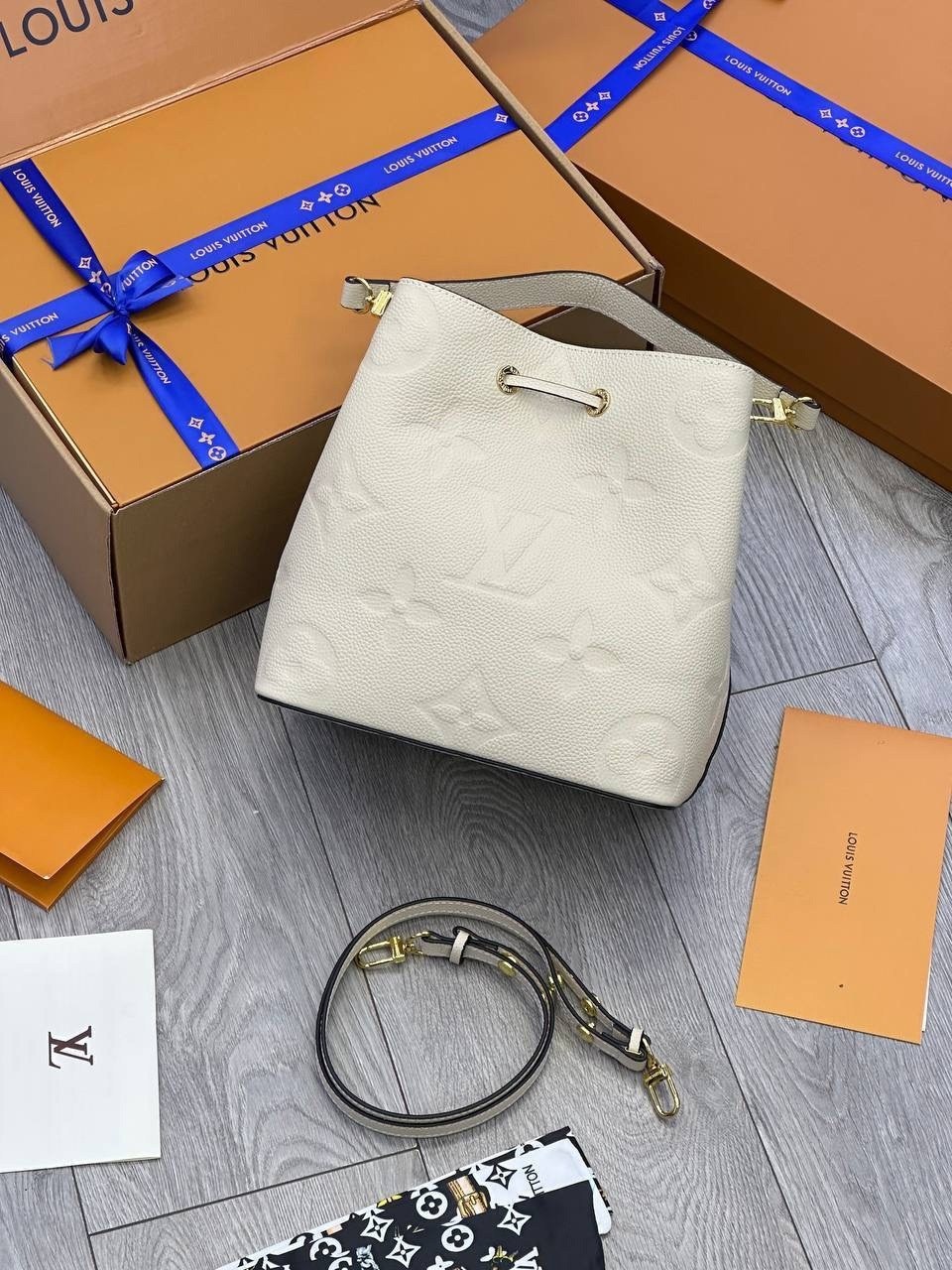 сумка ведро louis vuitton,сумка на плечо louis vuitton,cумка louis vuitton,сумка,женская сумка louis vuitton