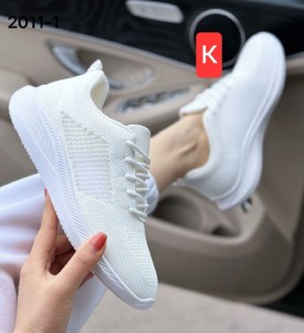 Кроссовки