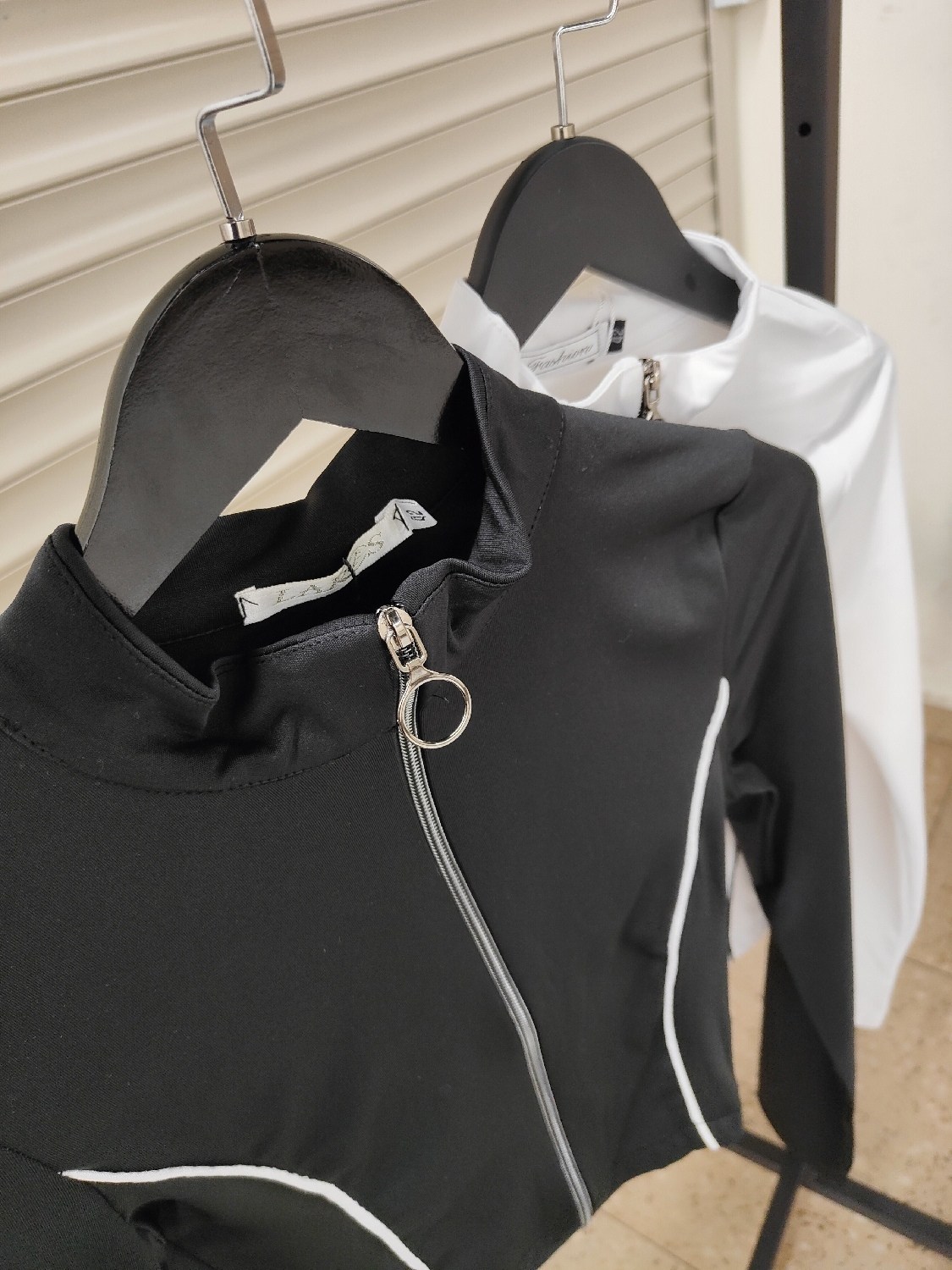 костюм женский,кроп топ на молнии с длинными рукавами,укороченная куртка,куртка на молнии,