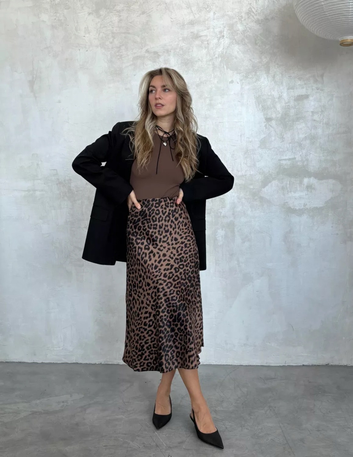 атласная юбка,юбка,юбка миди,атласная юбка миди,черная атласная юбка