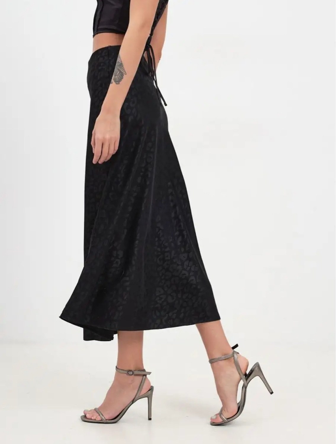 атласная юбка,юбка,юбка миди,атласная юбка миди,черная атласная юбка