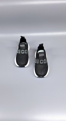 Кроссовки