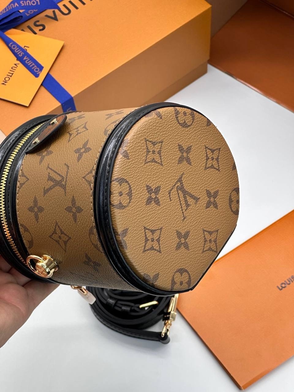 louis vuitton сумка на плечо,сумкa louis vuitton,сумка louis vuitton cannes,сумка louis vuitton круглая,сумка ведро луи виттон