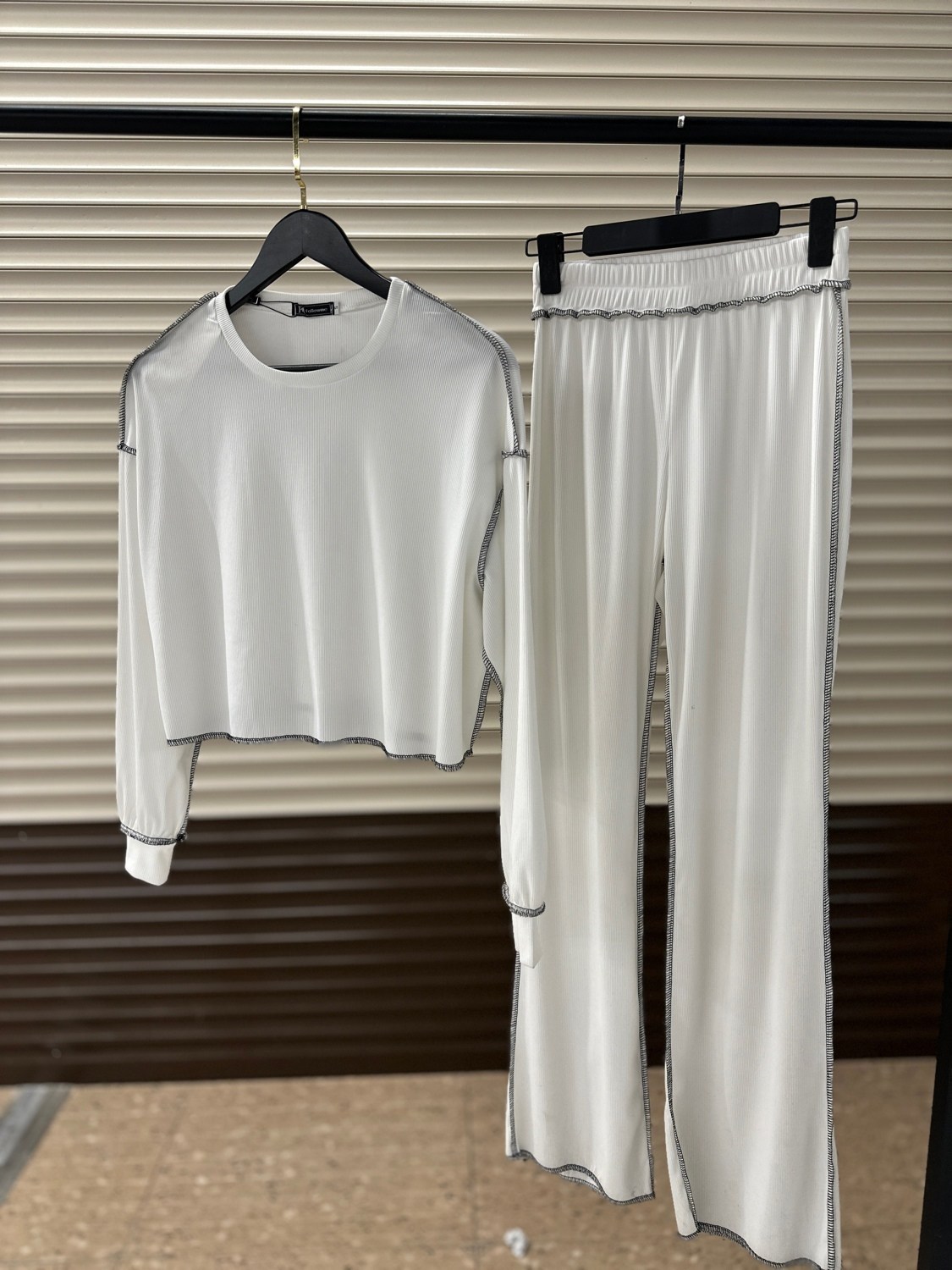 трикотажные костюмы,костюм кофта штаны,костюм с брюками,штаны дикис широкие,костюм топ с длинным рукавом