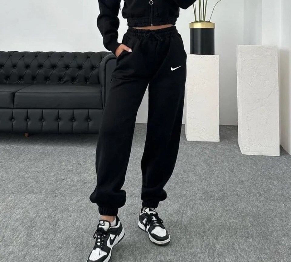 спортивные штаны женские nike,женские спортивные брюки nike,спортивные брюки nike,женские брюки nike,брюки спортивные nike w nsw