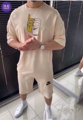 Костюм