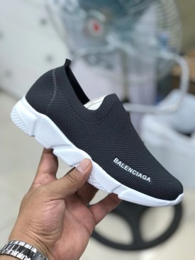 Кроссовки