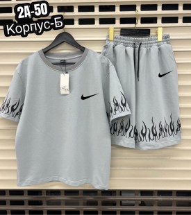 Костюм