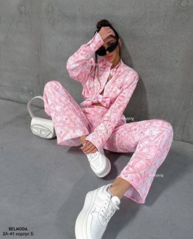 Костюм