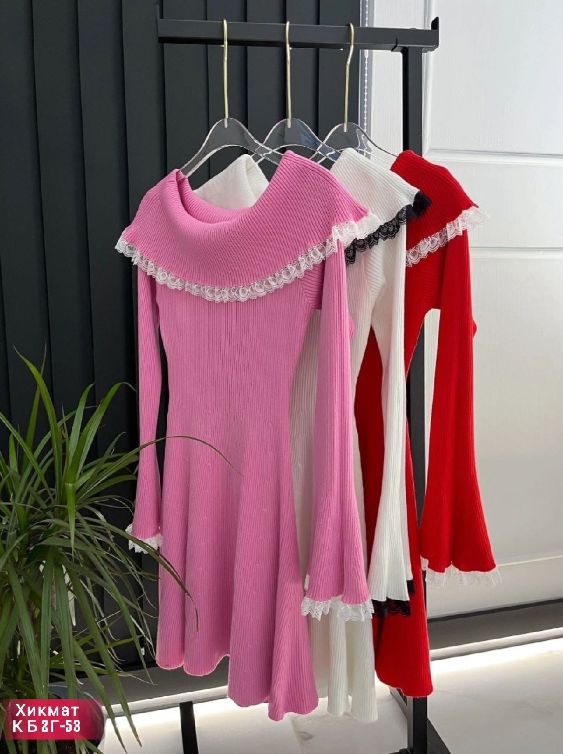 платье вязаное женское,платье вязаное,трикотажное платье с открытыми плечами,вязаное мини платье,стильное платье