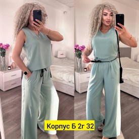 Костюм