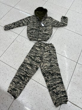 Костюм
