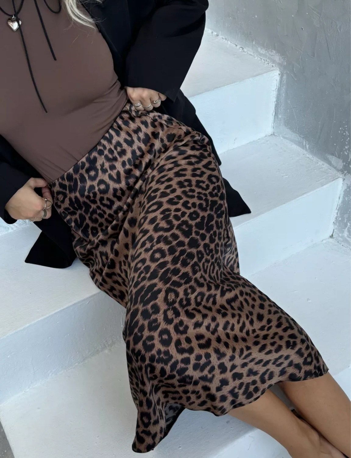 атласная юбка,юбка,юбка миди,атласная юбка миди,черная атласная юбка