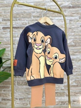 Костюм