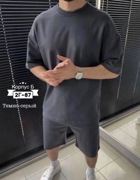 Костюм