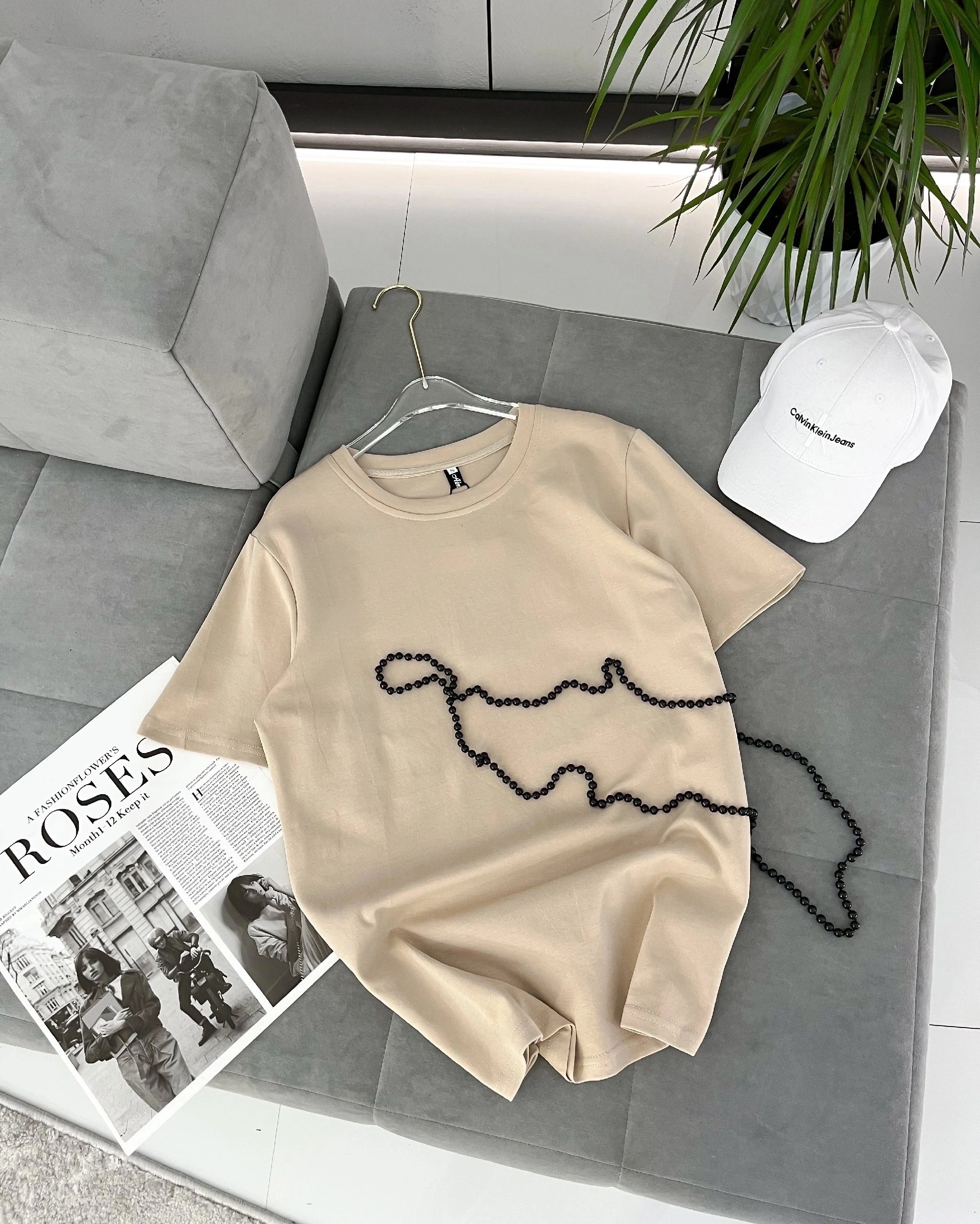 женская футболка,футболка с цепочками,футболка хлопковая с цепочкой,футболка из мягкого