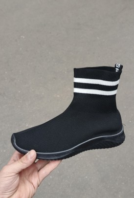 Кроссовки
