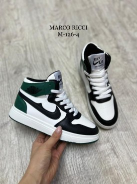 Кроссовки
