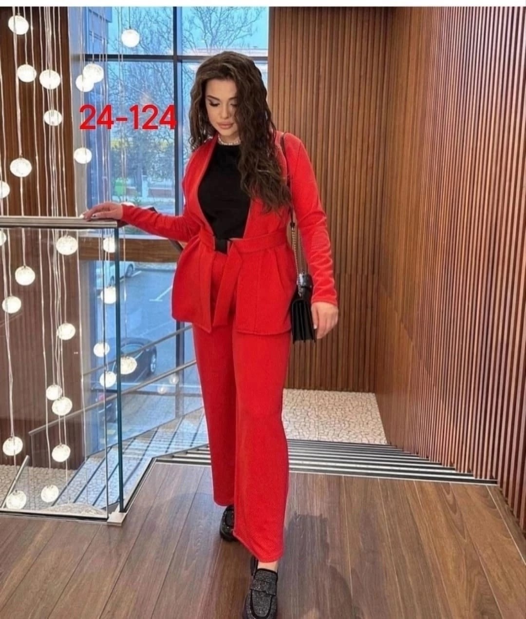 красный костюм женский брючный стильный,женский классический брючный костюм,брючный костюм женский,брючный костюм с пиджаком,костюм брючный палаццо красный женский