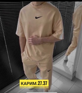 Костюм