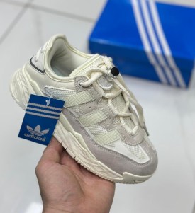 Кроссовки