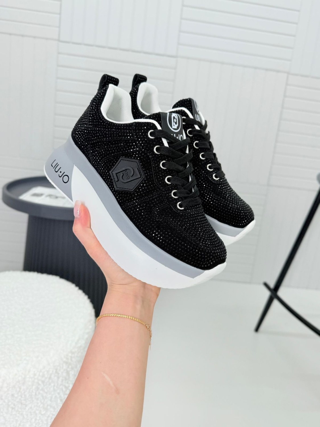 ,кеды на высокой подошве женские,кроссовки женскиe,кроссовки модные женские,стильные кроссовки